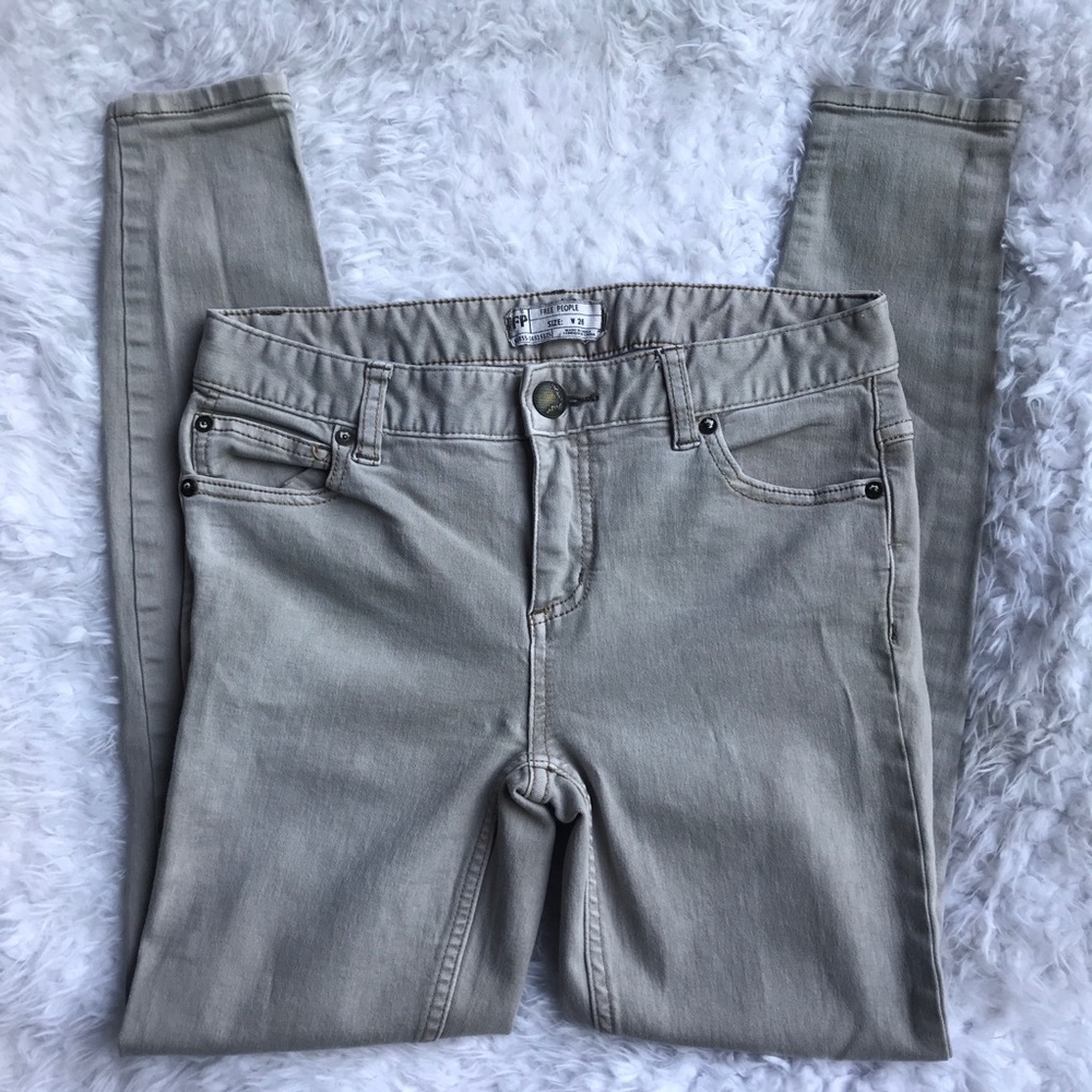 Free People Khaki Distressed Knee Skinny Jeans 26